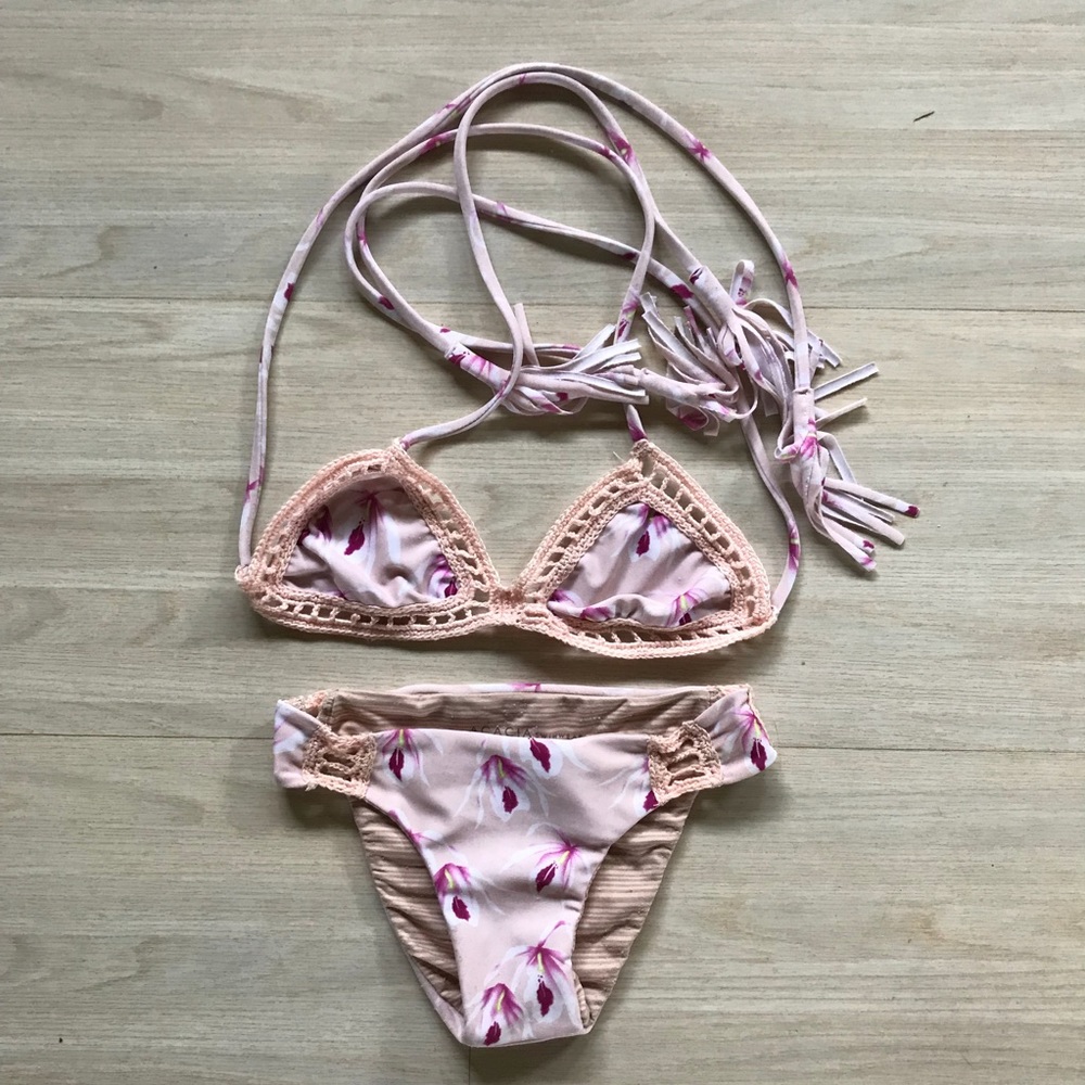 ACACIA honey girls island orchid bikini sz XL